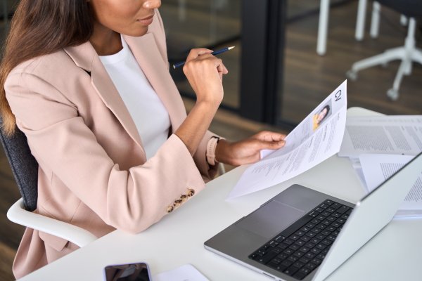 Recrutement : offres d'emploi et candidatures